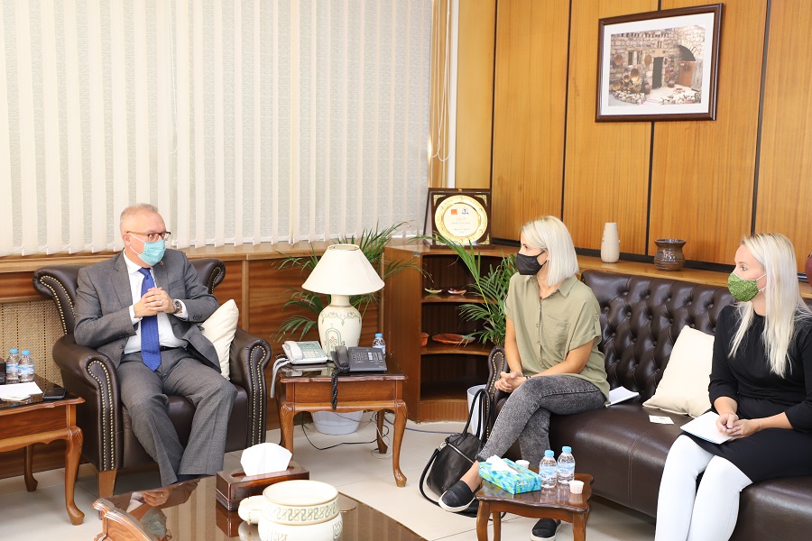 بحث تعزيز التعاون بين اليرموك ومعهد غوته الالماني 