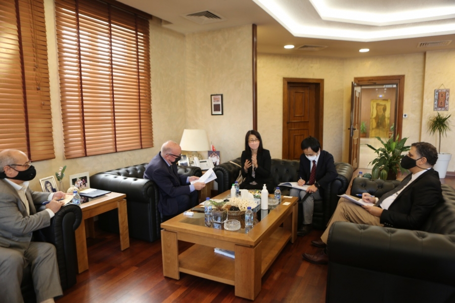 وزير الأشغال يستقبل مديرة مكتب الوكالة اليابانية للتعاون الدولي في الاردن