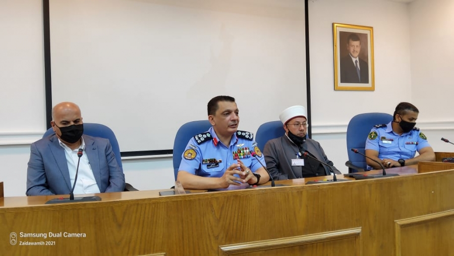 ندوة مبادرة افراحنا أمنه في بلدية السلط بالتعاون مع الشرطة المجتمعية