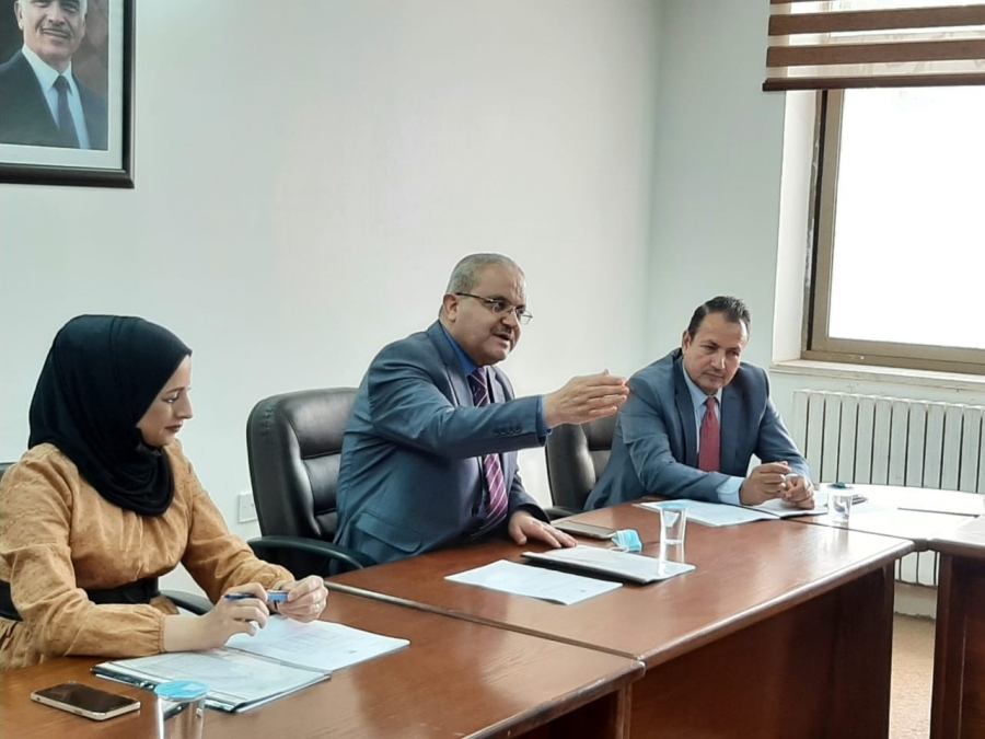 رئيس جامعة جدارا يلتقي أعضاء هيئة التدريس في كلية العلوم التربوية