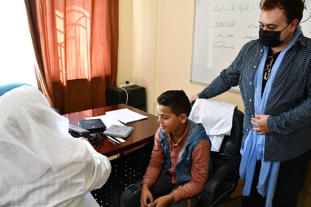 جامعة عمان الاهلية تقيم يوماً طبياً مجانياً في مخيم البقعة 
