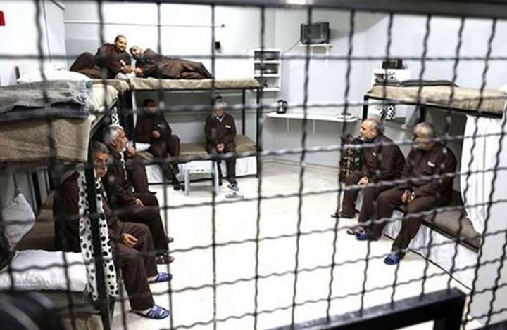 7 أسرى فلسطينيين بسجون الاحتلال يواصلون إضرابهم عن الطعام