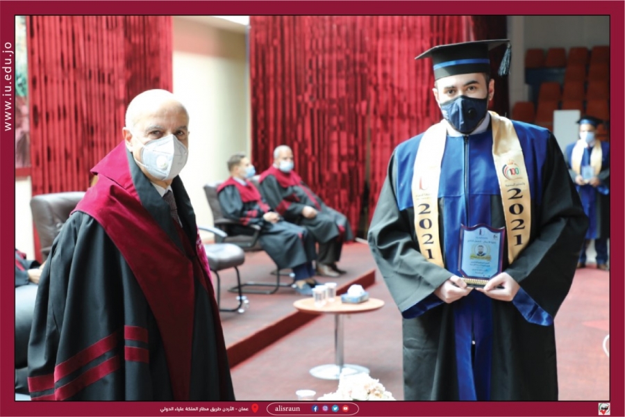 رئيس جامعة الإسراء يرعى حفل تكريم الطلبة الأوائل