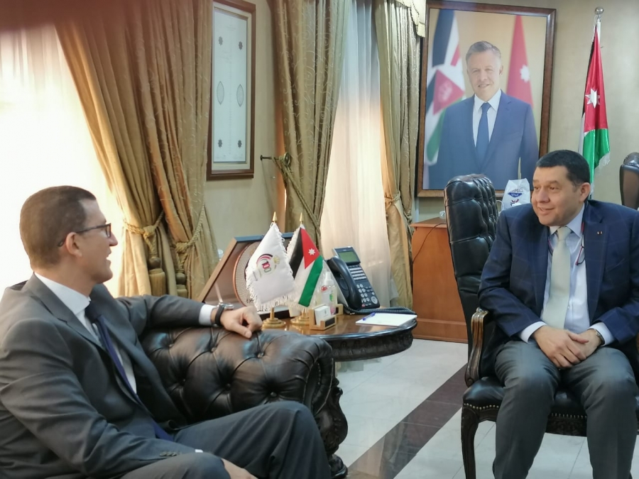 وزير العمل يلتقي السفير المصري