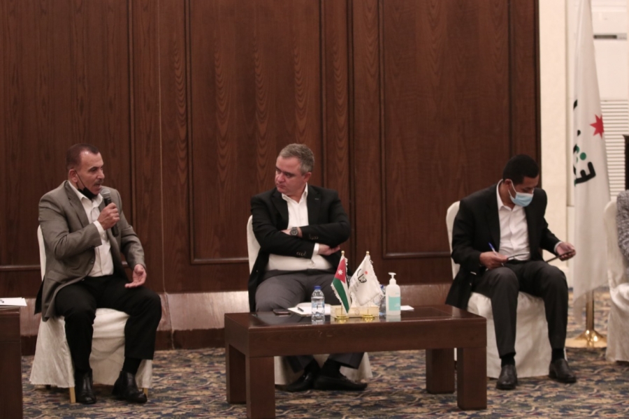 مندوباً عن رئيس الوزراء .. النابلسي يحاور أعضاء المؤتمر الوطني للشباب للتوعية والتطوير