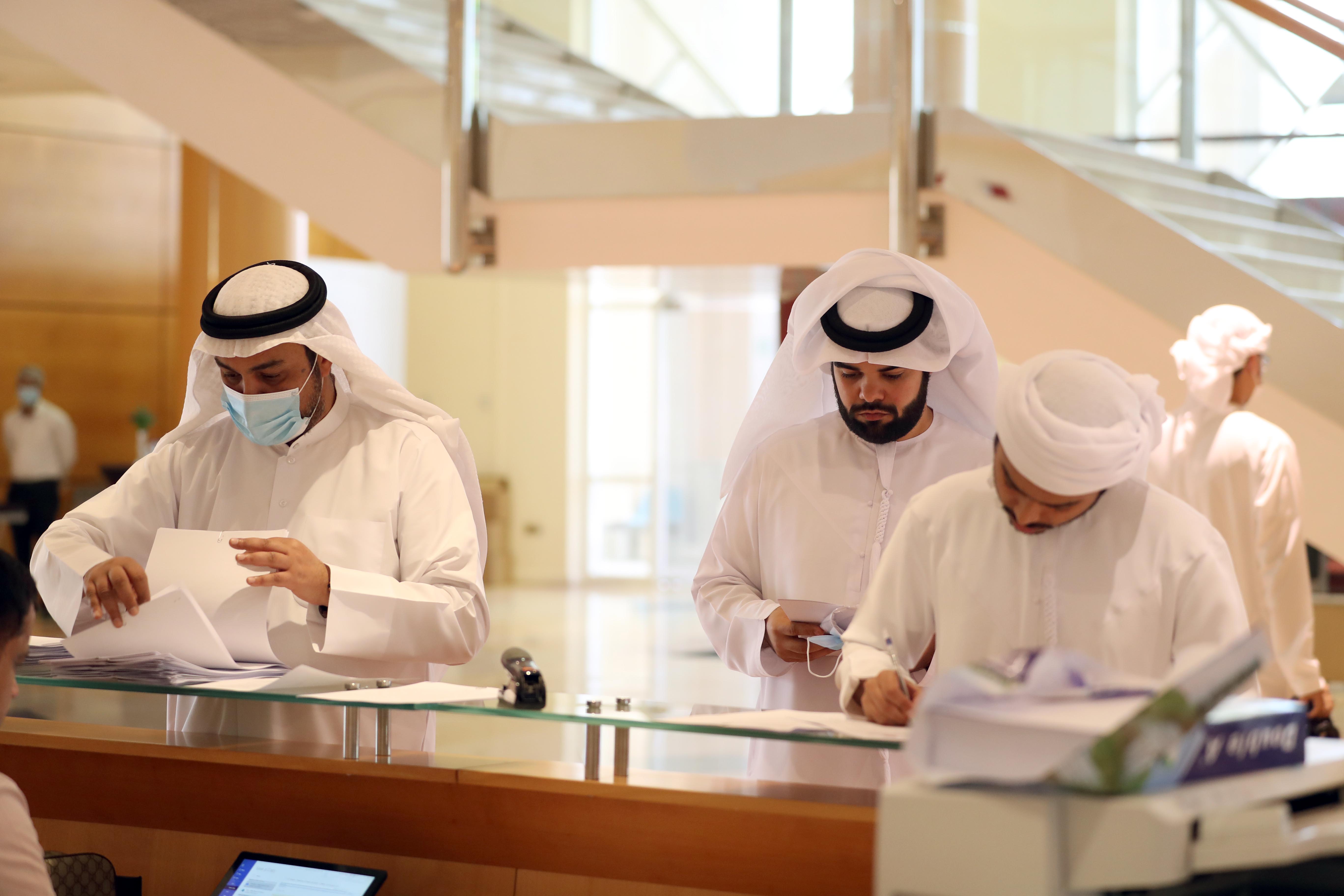 لجنة تحكيم برنامج شاعر المليون تختتم مقابلات سلطنة عُمان..  وتستقبل شعراء في أبوظبي على مدار يومين