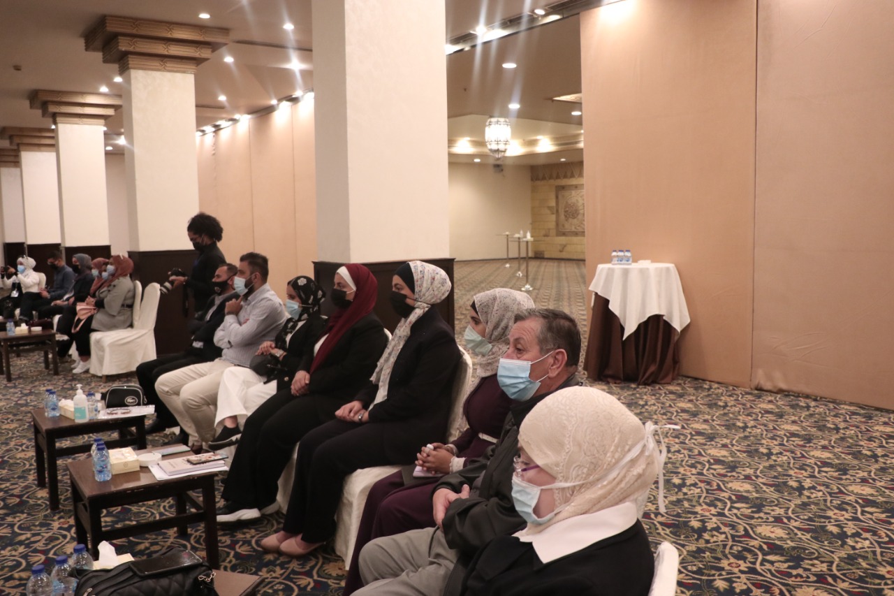 مندوباً عن رئيس الوزراء .. النابلسي يحاور أعضاء المؤتمر الوطني للشباب للتوعية والتطوير 