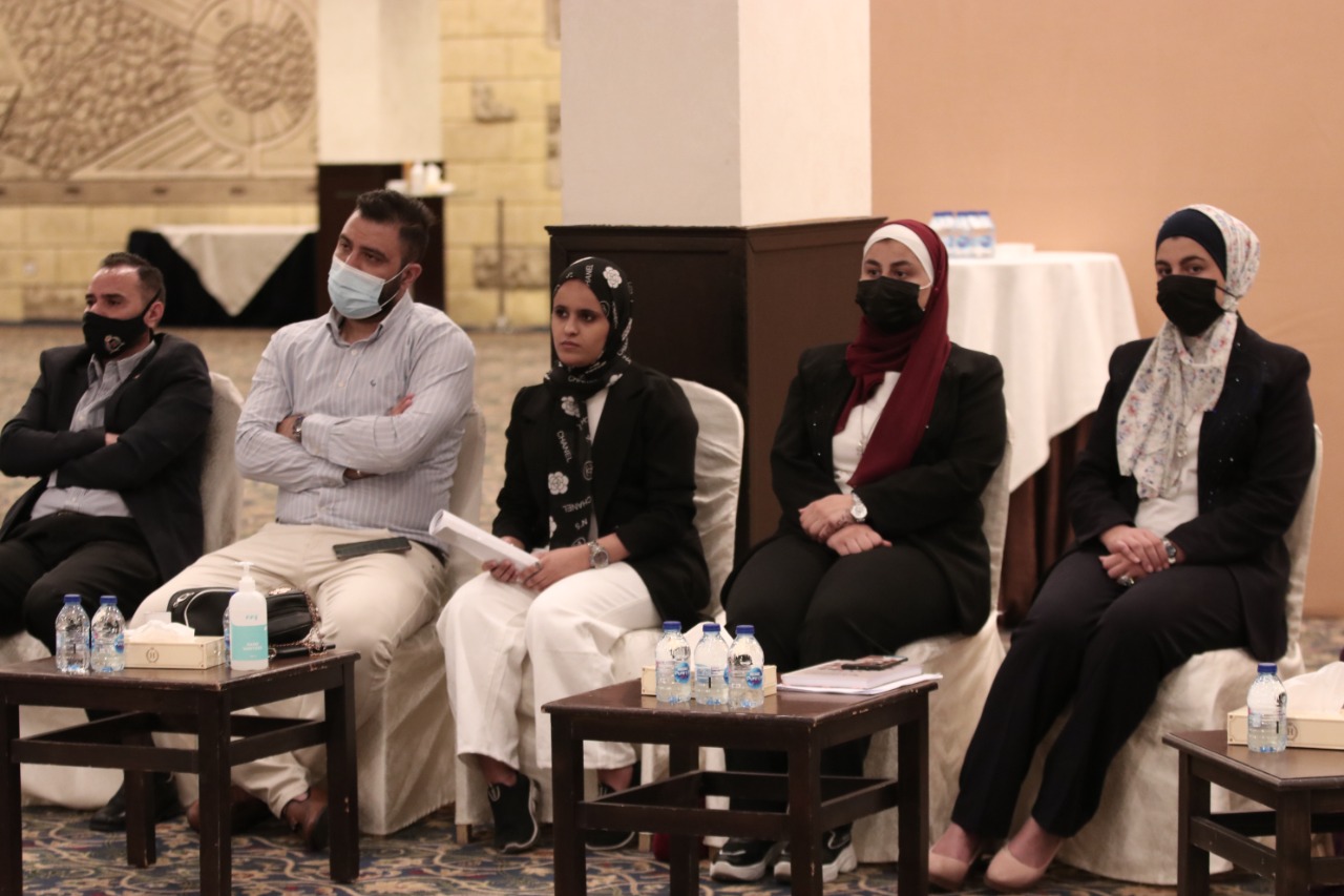 مندوباً عن رئيس الوزراء .. النابلسي يحاور أعضاء المؤتمر الوطني للشباب للتوعية والتطوير 