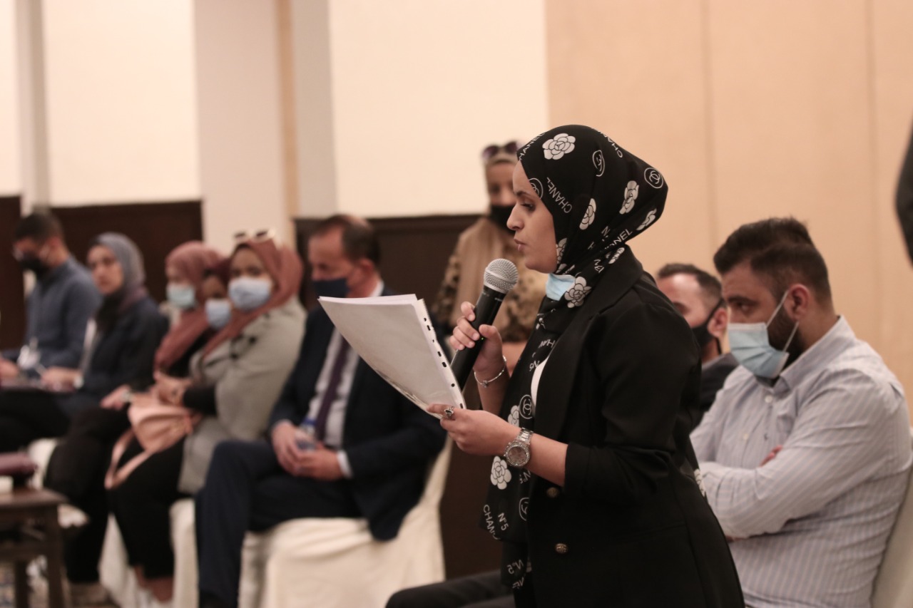 مندوباً عن رئيس الوزراء .. النابلسي يحاور أعضاء المؤتمر الوطني للشباب للتوعية والتطوير 