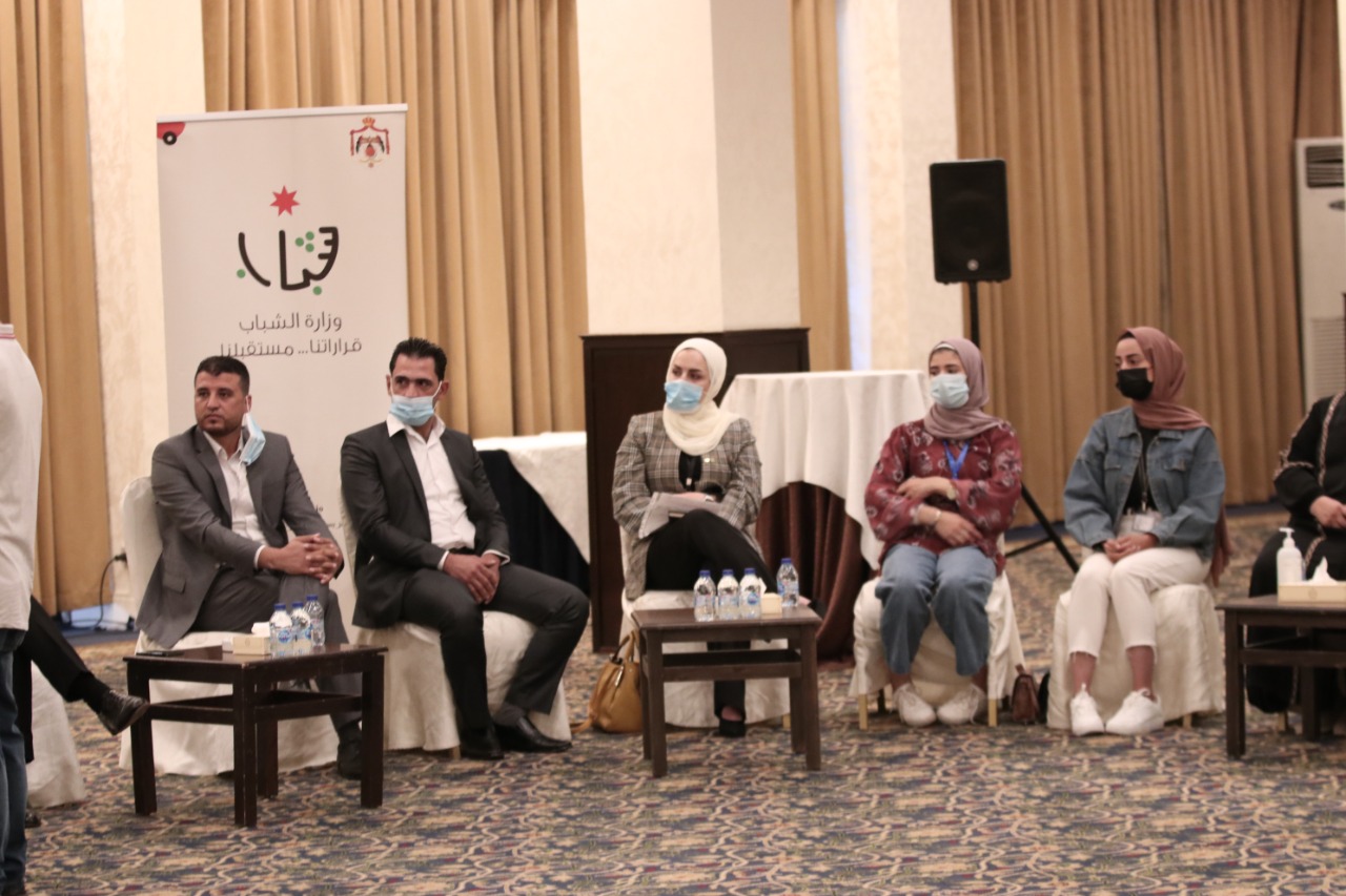 مندوباً عن رئيس الوزراء .. النابلسي يحاور أعضاء المؤتمر الوطني للشباب للتوعية والتطوير 