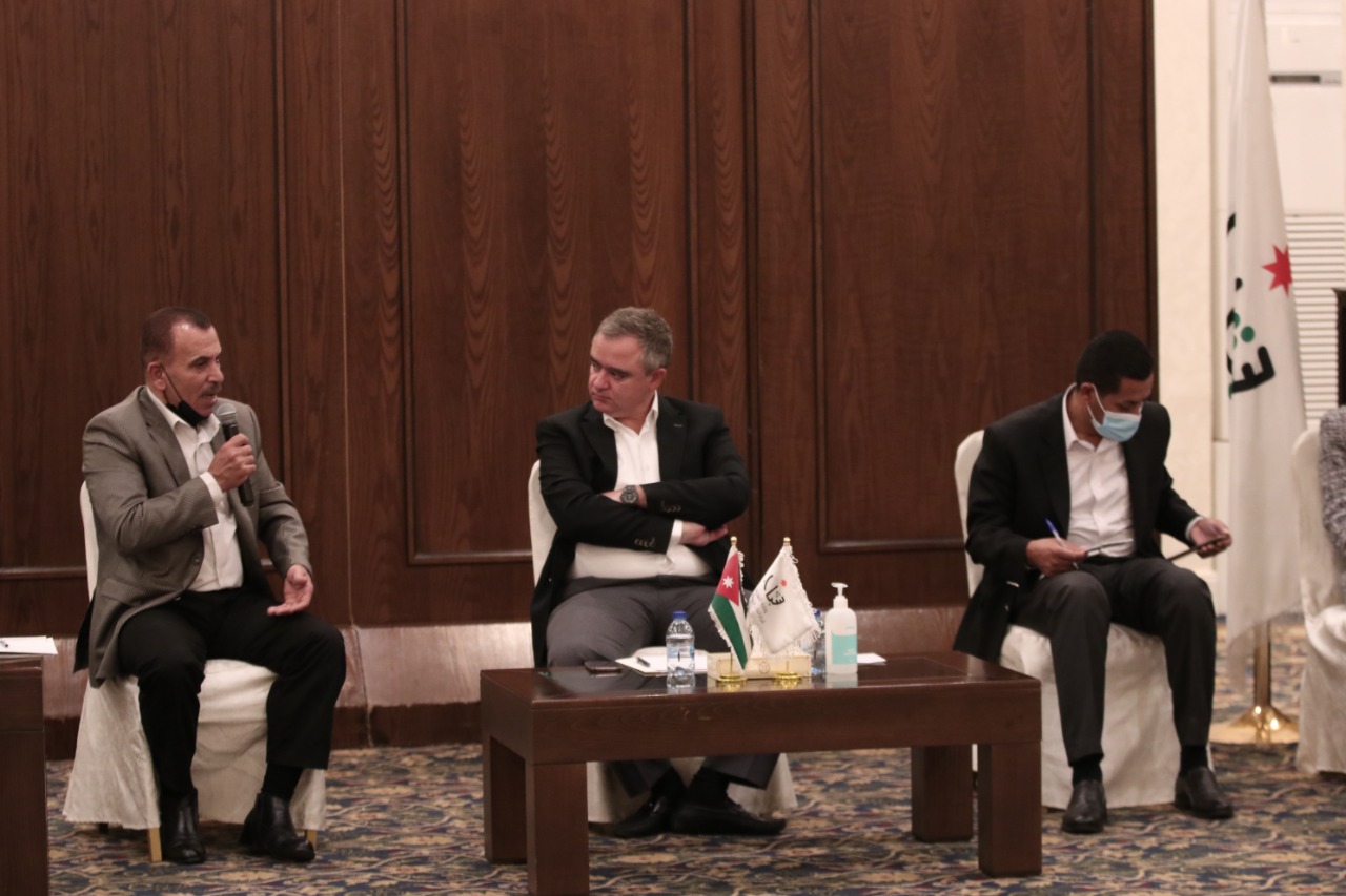 مندوباً عن رئيس الوزراء .. النابلسي يحاور أعضاء المؤتمر الوطني للشباب للتوعية والتطوير 