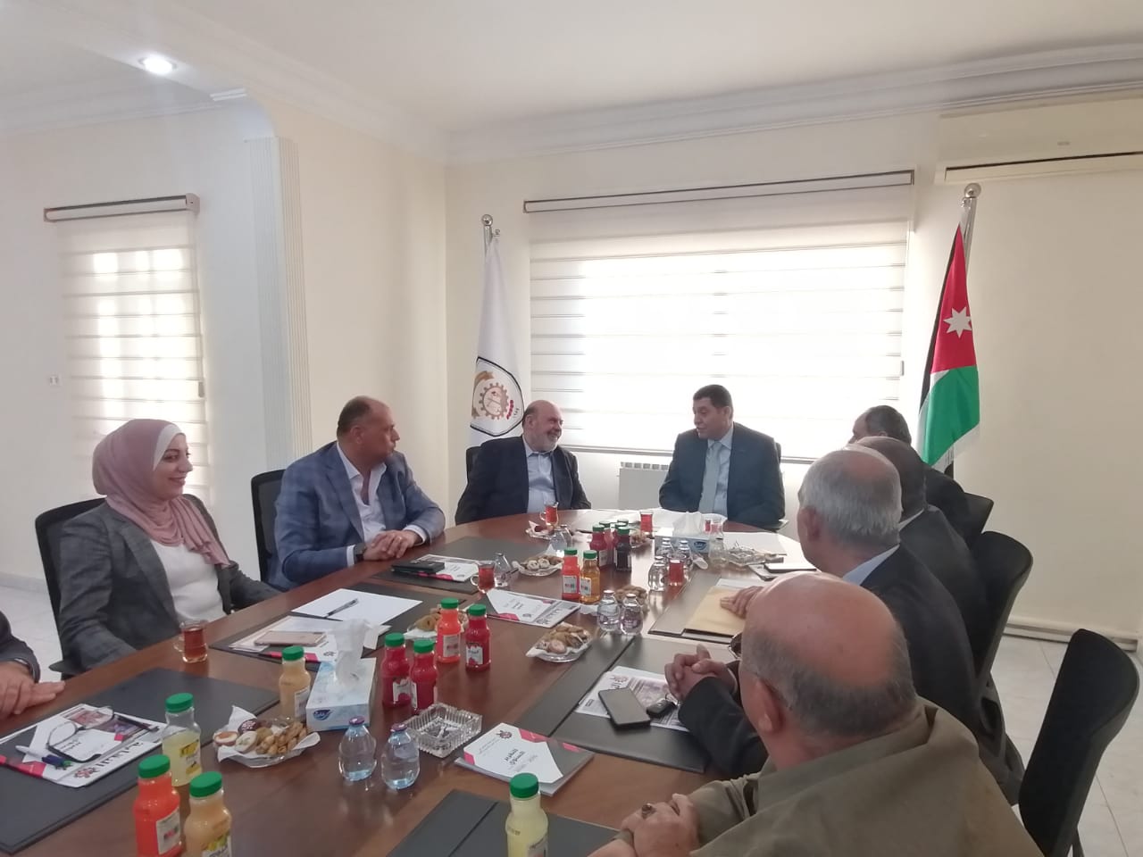 وزير العمل يلتقي الاتحاد العام لنقابات عمال الأردن