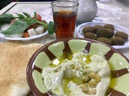 شبح الاغلاق يطارد المطاعم الشعبية وخسائرها بالملايين