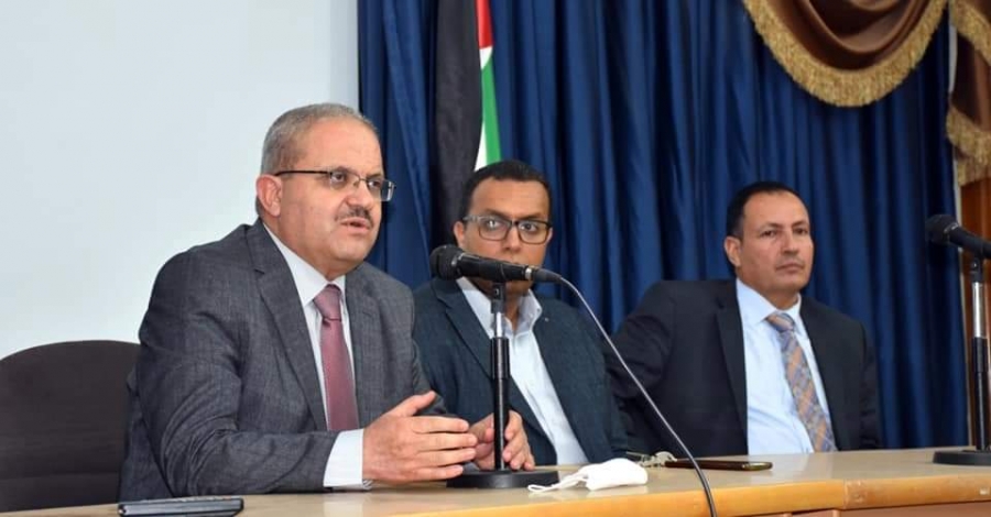 رئيس جامعة جدارا يلتقي طلبة كلية الصيدلة