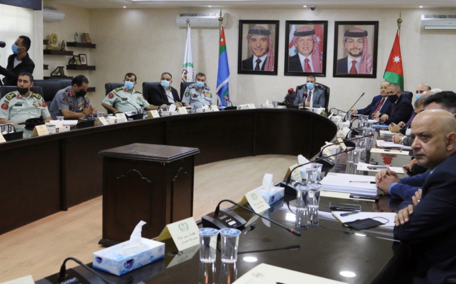  وزير الداخلية يرأس اجتماع المجلس الأعلى للدفاع المدني