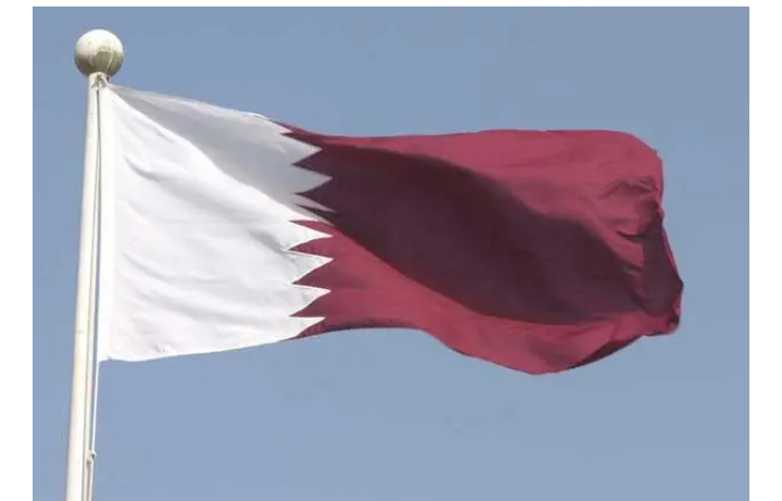 قطر تلزم الوافدين والزائرين بالتأمين الصحي