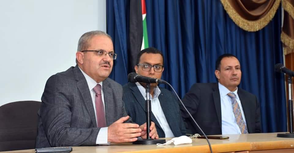 رئيس جامعة جدارا يلتقي طلبة كلية الصيدلة