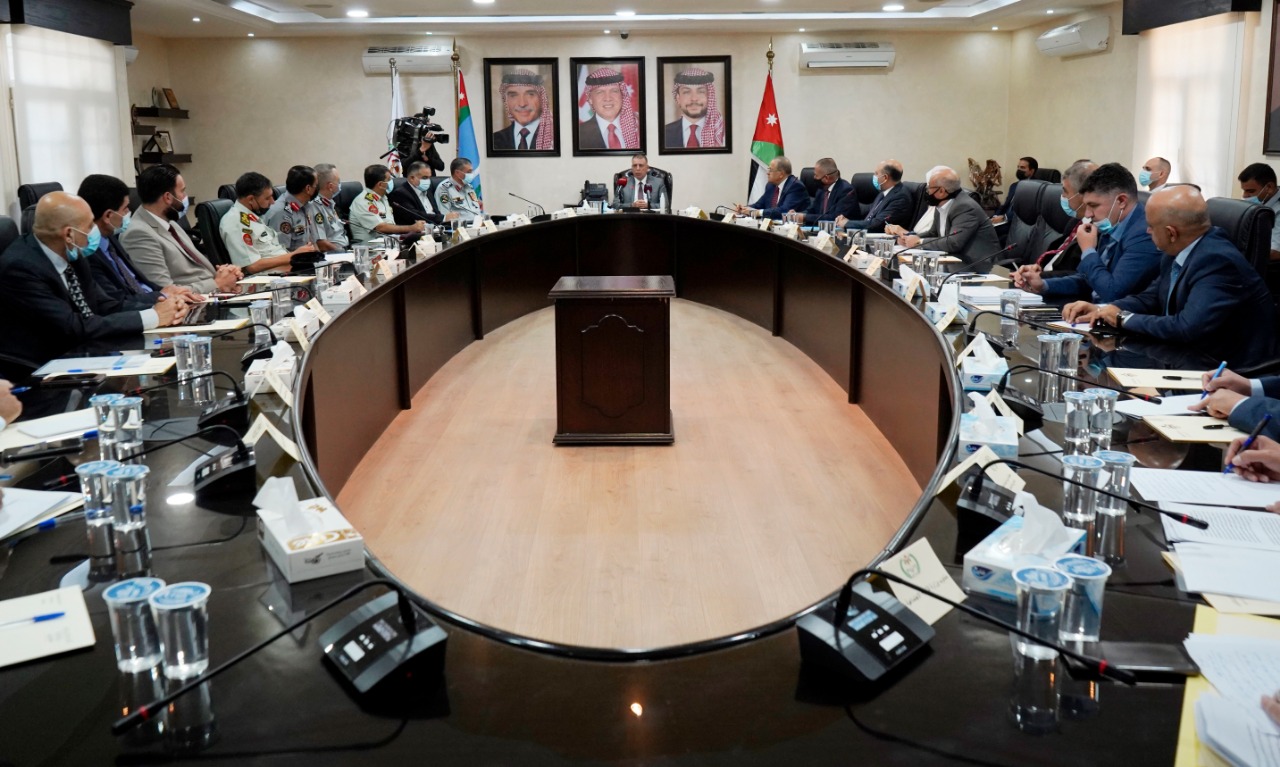  وزير الداخلية يرأس اجتماع المجلس الأعلى للدفاع المدني