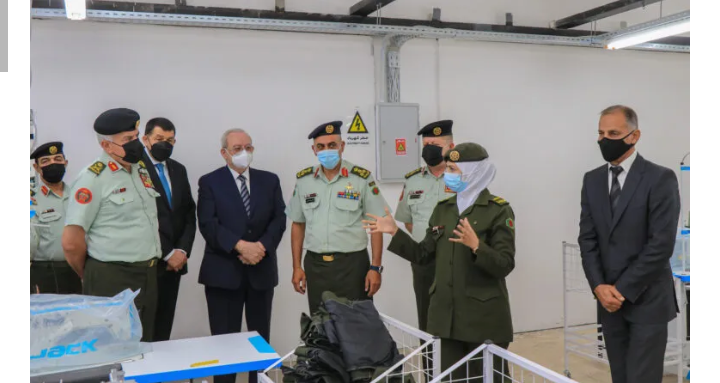 الحنيطي يفتتح المشغل العسكري في قيادة مستودعات الملابس والمهمات