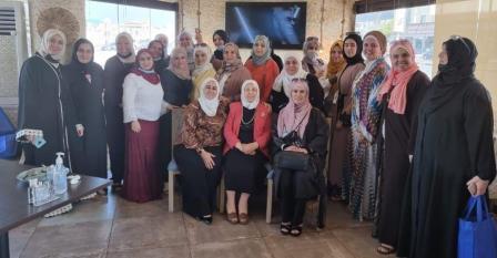 مبادرة بصمات إيجابية تنظم لقاء إيجابي على كورنيش عجمان في مطعم أم عدي بمشاركة تفاعلية