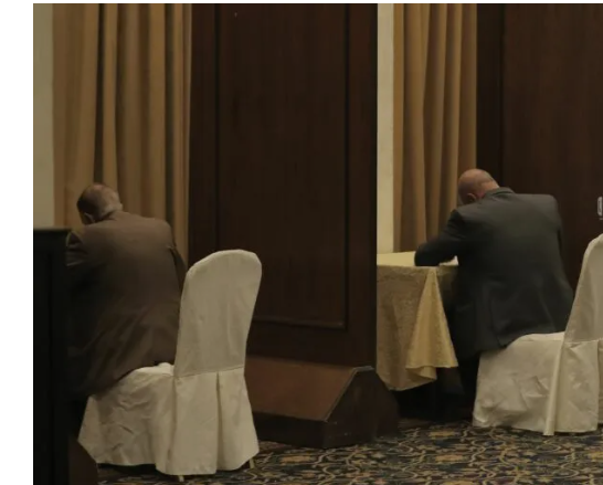 الصحفيون يقرون التقريرين المالي والإداري ويبدأون عملية الاقتراع