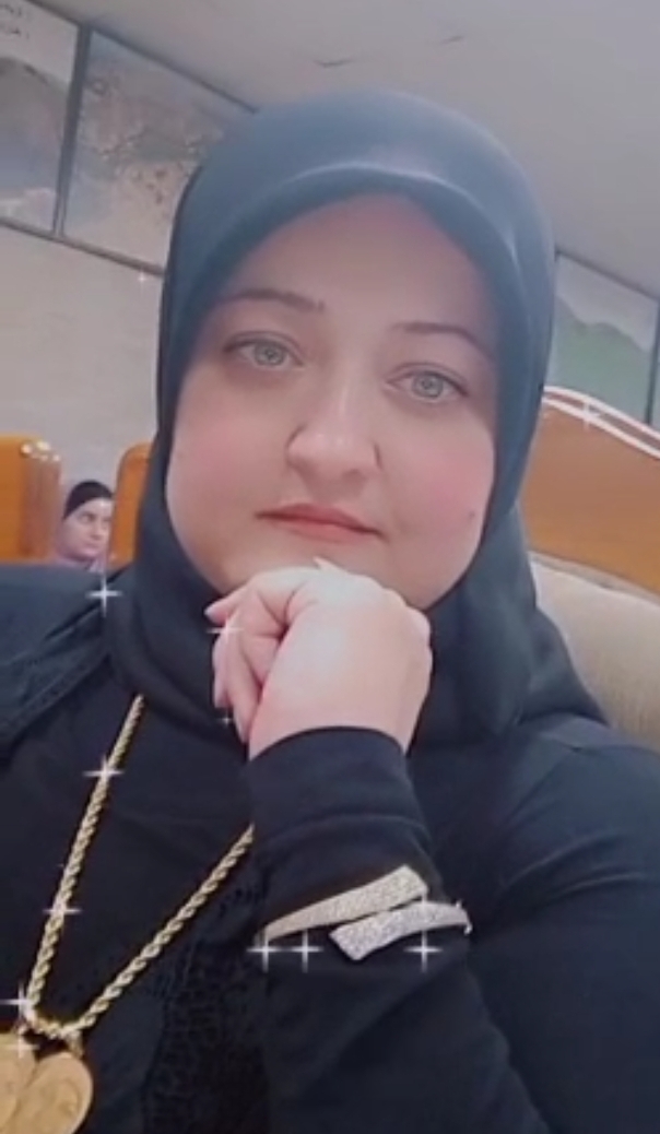 د. سناء الشعلان تؤبّن أمّھا نعیمة المشایخ في  جمعیّة السّماعنة (أھالي بیت نتیف)