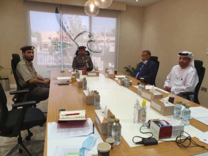 وفد من تریندز یزور أكادیمیة الإمارات للھویة  والجنسیة ویبحث أوجھ التعاون العلمي والمعرفي