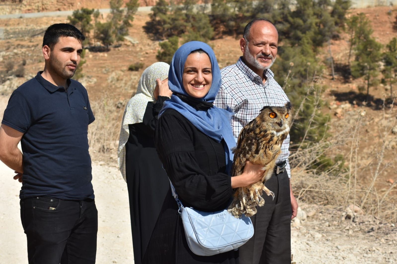 سلطة جودة البيئة وجمعية طبيعة فلسطين وشرطة البيئة  يطلقون زوج من طائر البوم النساري إلى الطبيعة