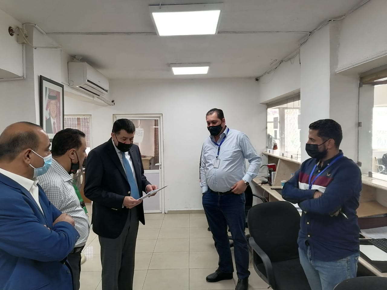 وزير العمل يتفقد مديرية عمل صويلح ويوجه بتقديم أفضل الخدمات للمواطنين