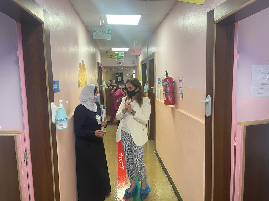وفد من مؤسسة صداقة يزور مستشفى الجامعة الأردنية