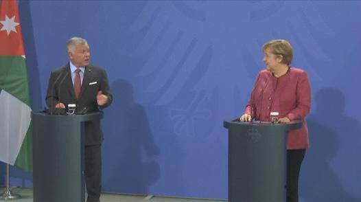 الملك يصل إلى مقر المستشارية الألمانية في برلين