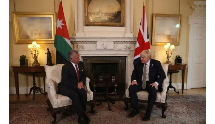 الملك يلتقي جونسون في لندن