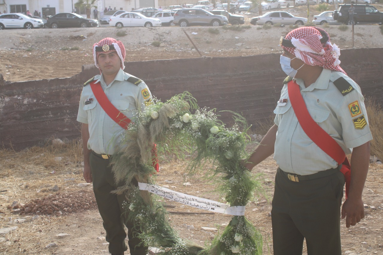 قبيلة بني صخر تشيع جثمان فقيدها اللواء المتقاعد حاكم طافور الخريشا إلى مثواه الأخير 