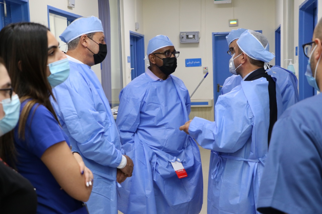 تعاون أردني أمريكي في مجال جراحة تشوُّهات قلب الأطفال في مستشفى الجامعة الأردنية