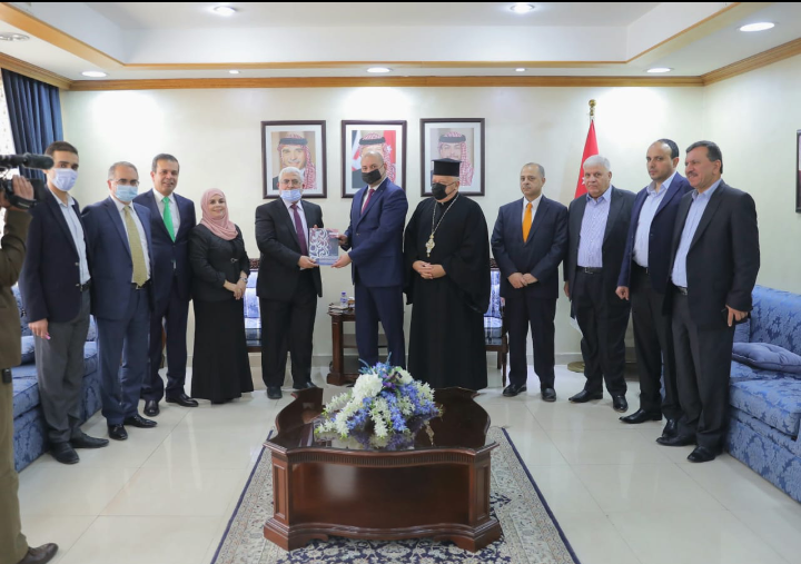 العودات يتسلم تقرير حالة حقوق الإنسان للعام 2020