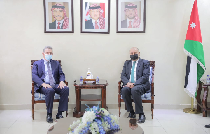 العودات يلتقي السفير الأسترالي