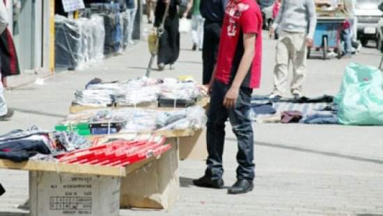 إزالة الاعتداءات على الارصفة والشوارع في إربد