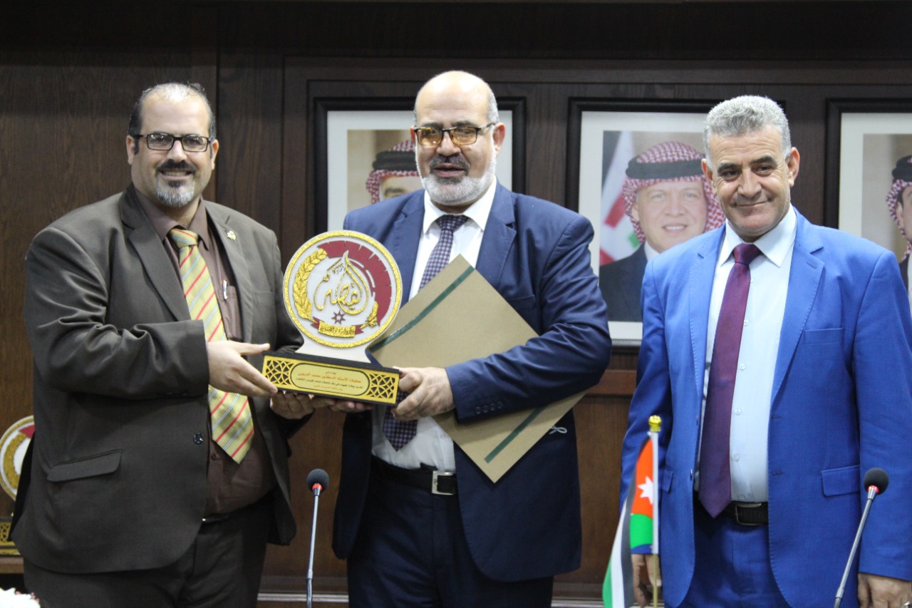 اتحاد القيصر والمكتبة الوطنية يحتفلان بديوان شرفات الشوق للشاعر د خالد الفهد مياس