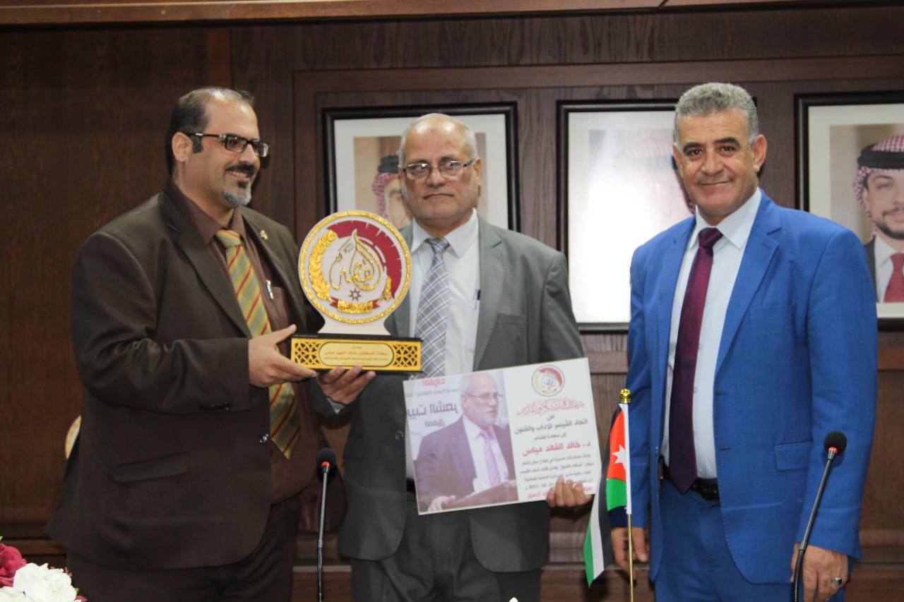 اتحاد القيصر والمكتبة الوطنية يحتفلان بديوان شرفات الشوق للشاعر د خالد الفهد مياس
