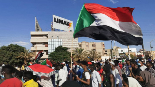 حمدوك يعتبر الإفراج عن الوزراء وعودة حكومته مدخلاً لحل الأزمة السودانية