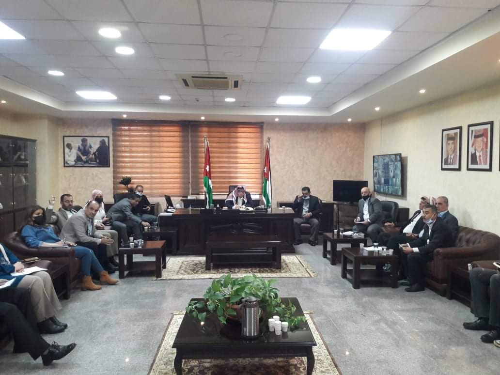 وزير الاشغال العامة والاسكان يتفقد عددا من المشاريع في جرش  