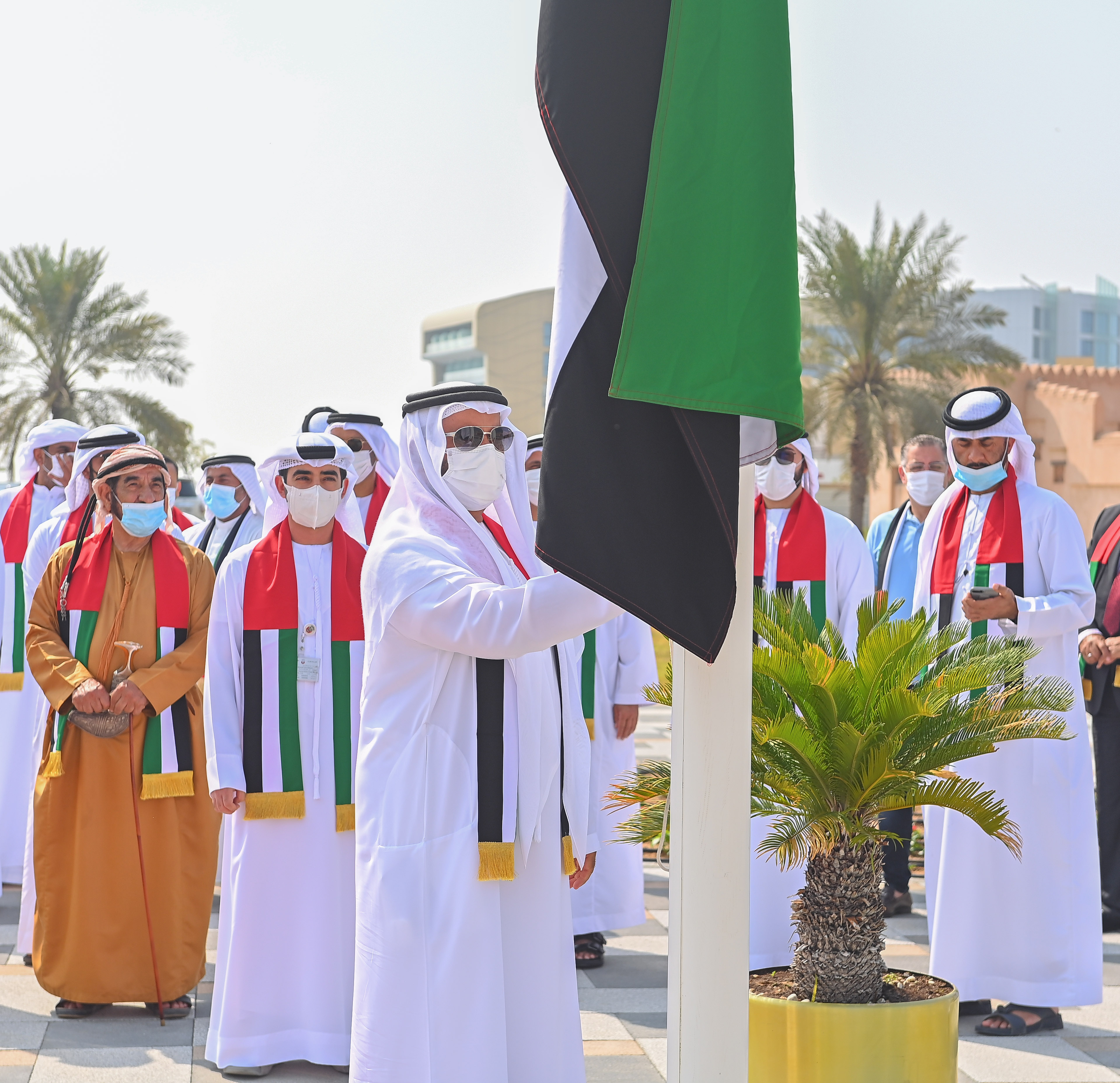 نادي تراث الإمارات يحتفل بيوم العلم وينظم جلسة حوارية بعنوان جلسة حوارية بعنوان يوم العلم رمز الاتحاد والهوية الوطنية