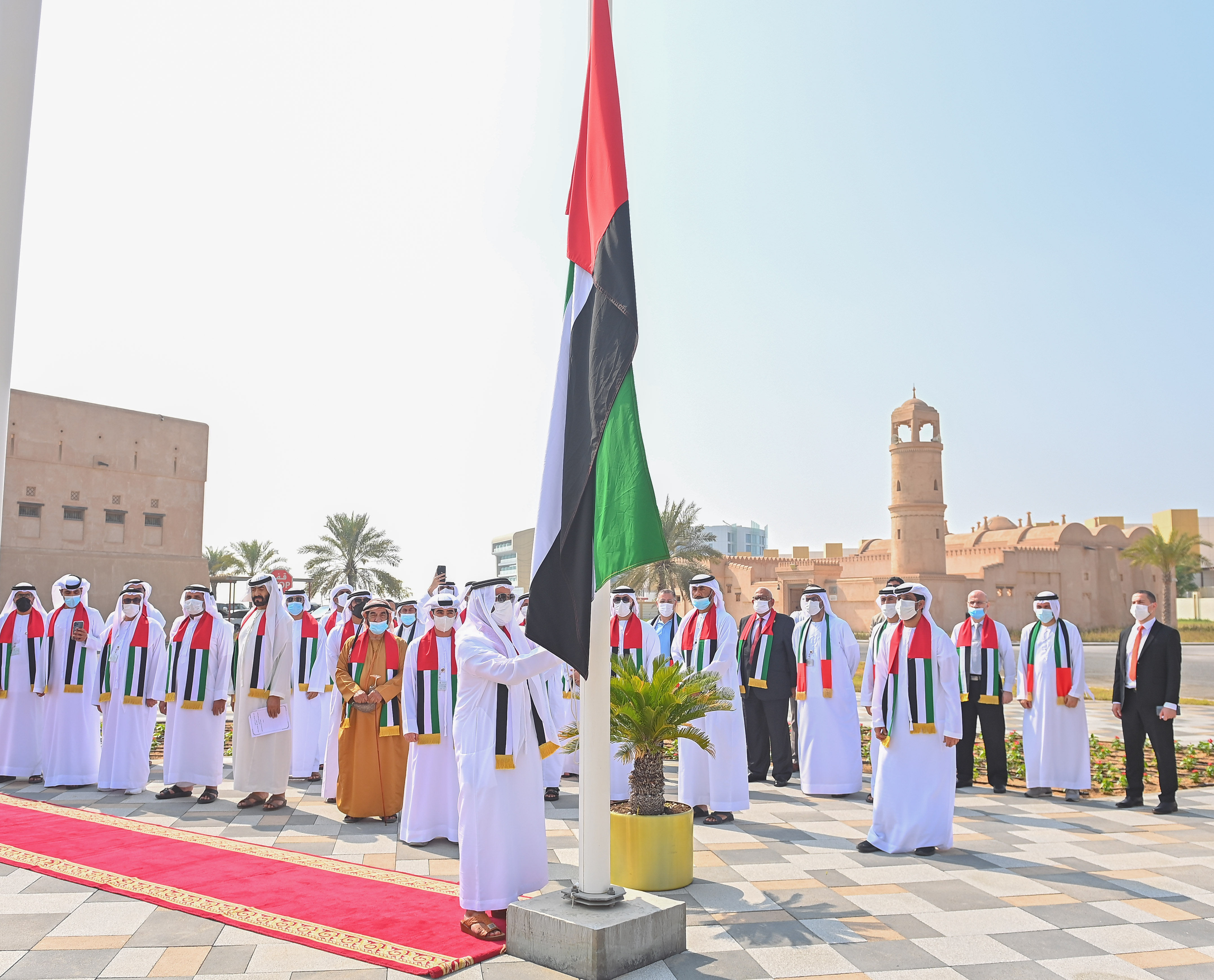 نادي تراث الإمارات يحتفل بيوم العلم وينظم جلسة حوارية بعنوان جلسة حوارية بعنوان يوم العلم رمز الاتحاد والهوية الوطنية