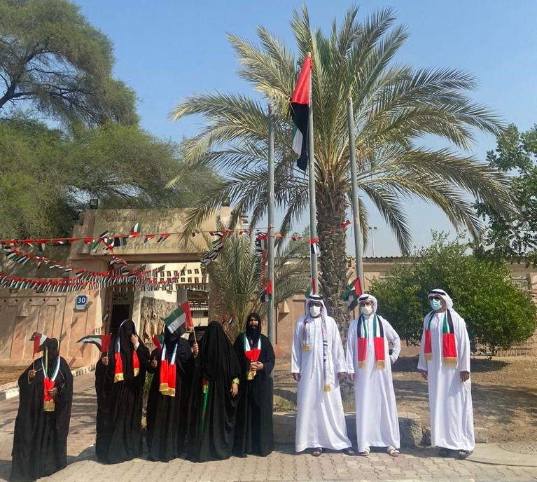 نادي تراث الإمارات يحتفل بيوم العلم وينظم جلسة حوارية بعنوان جلسة حوارية بعنوان يوم العلم رمز الاتحاد والهوية الوطنية