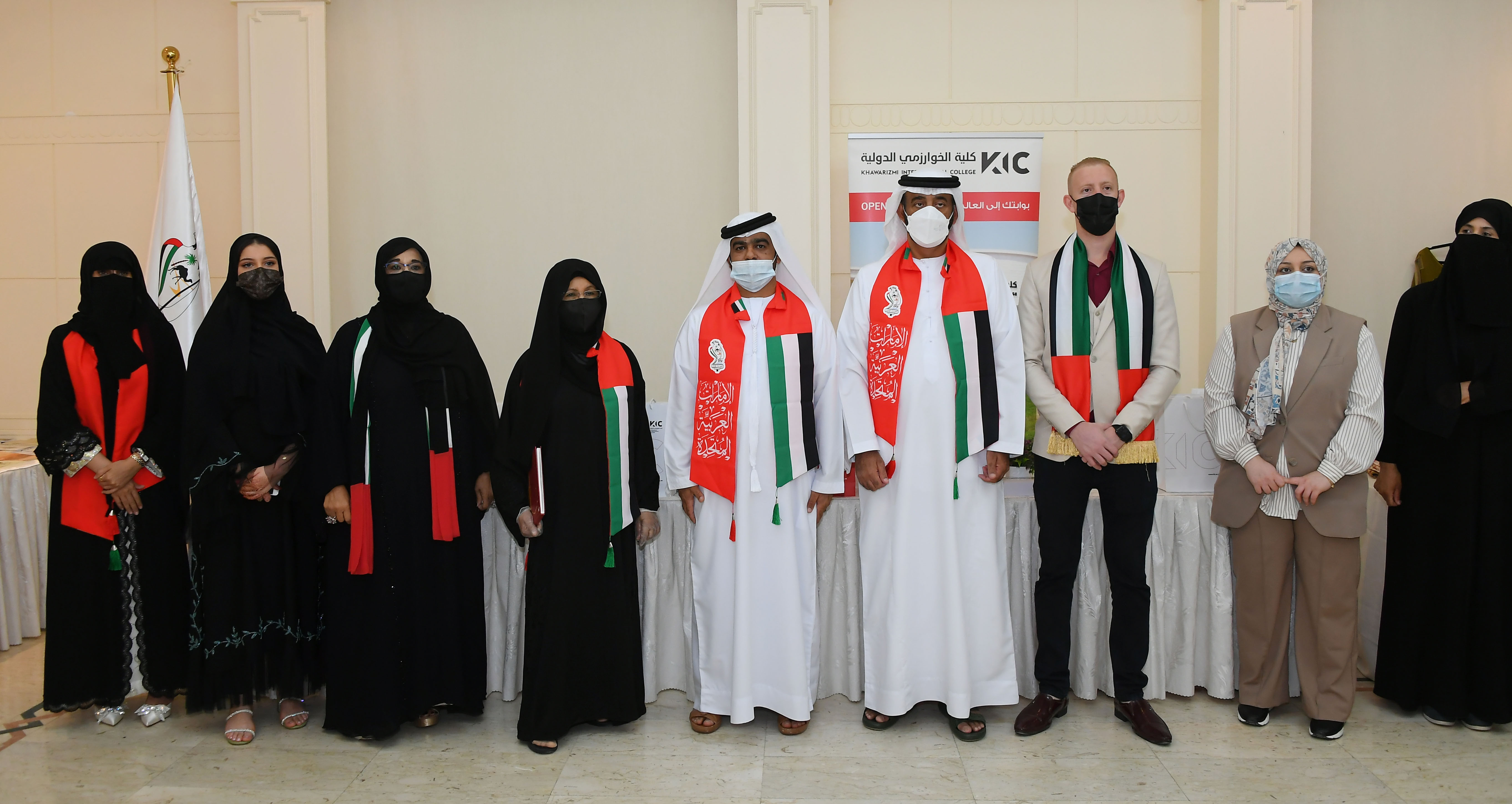 نادي تراث الإمارات يحتفل بيوم العلم وينظم جلسة حوارية بعنوان جلسة حوارية بعنوان يوم العلم رمز الاتحاد والهوية الوطنية