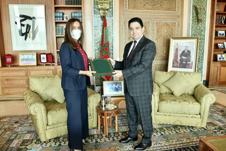 السفيرة غنيمات تلتقي وزير خارجية المغرب