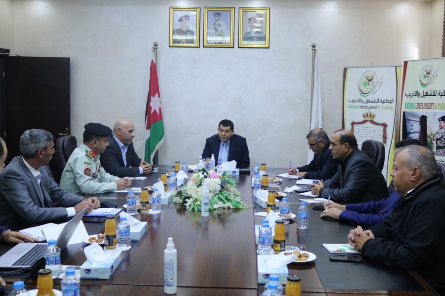 وزير العمل يزور الوطنية للتشغيل والتدريب