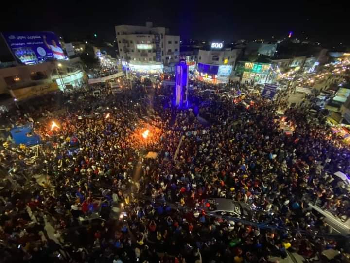 جماهير الرمثا تحتفل بالدوري “على الدوار”