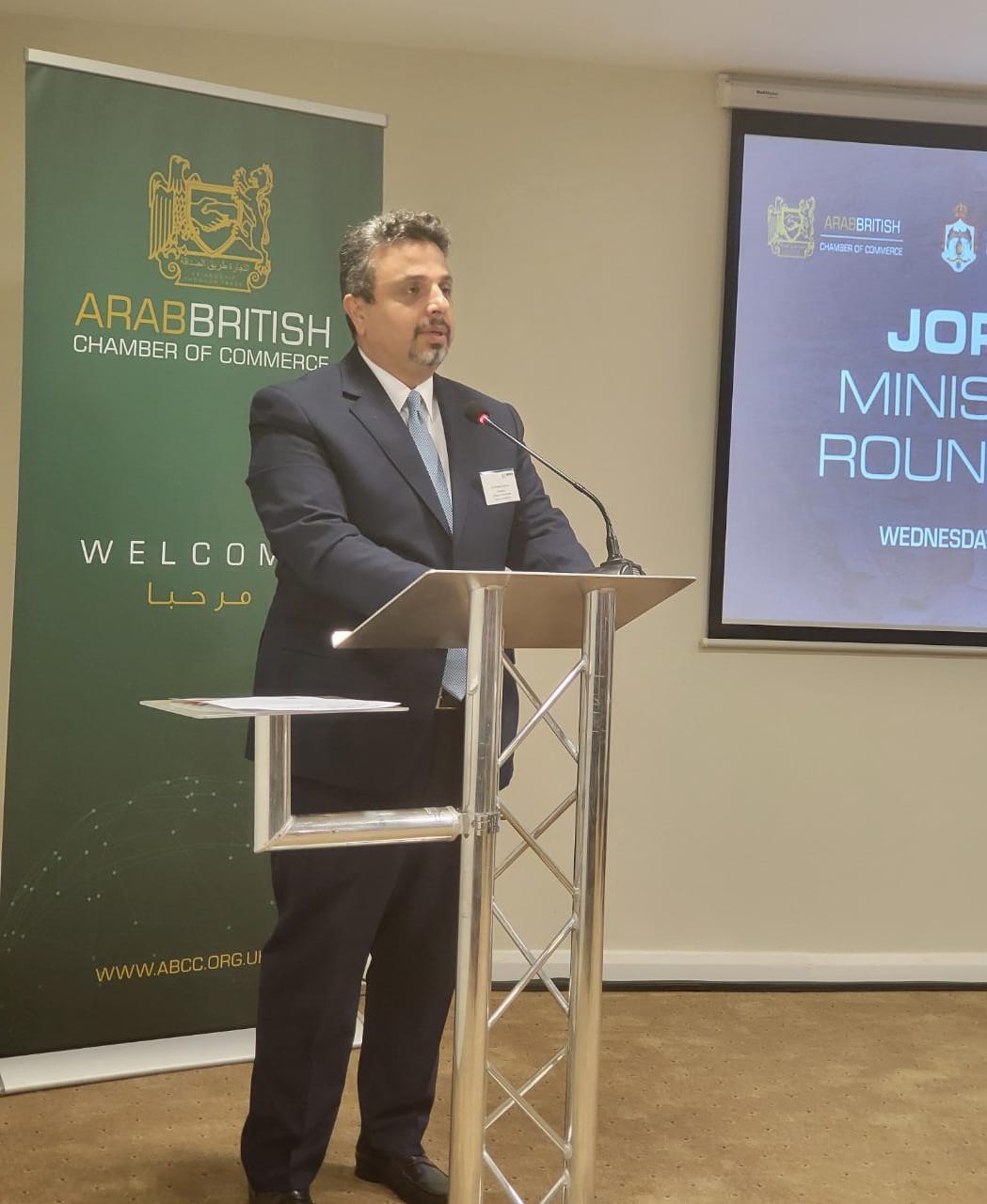 وزير السياحة والاثار يلتقي أعضاء من غرفة التجارة العربية البريطانية