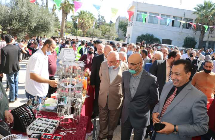 كلية الحصن الجامعية تنظم مهرجان الرمان في رحاب الكلية